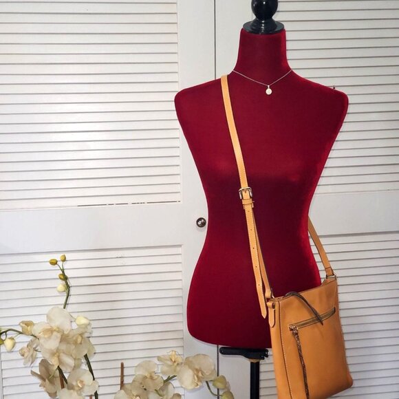 NWOT G.I.L.I. Women's Honey Brown Leather Flat Double Zip Crossbody 1438 - Picture 10 of 11